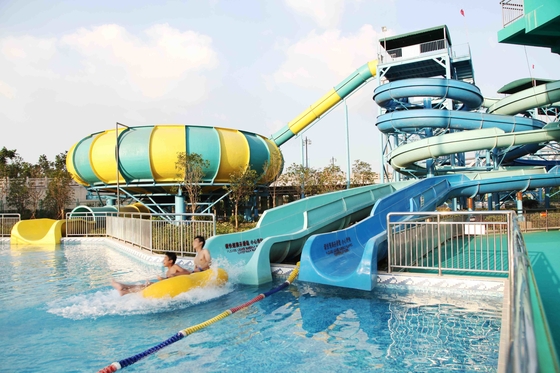 Φωτογραφική διαφάνεια φίμπεργκλας πάρκων Aqua/διαστημική φωτογραφική διαφάνεια νερού κύπελλων με την υψηλή ικανότητα 720 αναβάτες/χ
