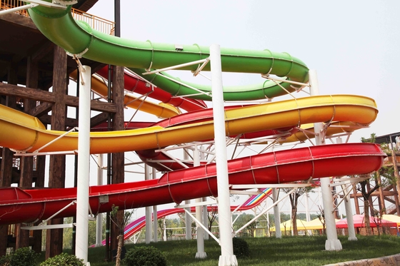Ζωηρόχρωμος εξοπλισμός πάρκων Aqua, φωτογραφική διαφάνεια νερού οικογενειακού Rafting για το μεγάλο πάρκο νερού