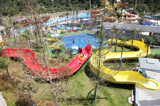 Γιγαντιαία φωτογραφική διαφάνεια νερού φίμπεργκλας εξαρτημάτων πάρκων νερού με το ύψος πλατφορμών 10.8m για το υπαίθριο/εσωτερικό πάρκο Aqua