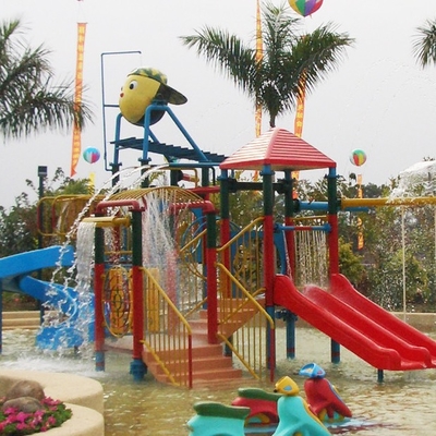 Εσωτερικά waterparks παιδικών χαρών νερού των παιδιών ξενοδοχείων με το φίμπεργκλας μίνι - φωτογραφική διαφάνεια