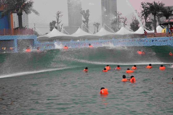 Εξοπλισμός λιμνών κυμάτων πάρκων Aqua, μηχανή κυμάτων Waterpark για την οικογενειακή διασκέδαση
