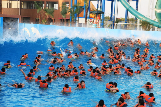 Waterfun Μεγάλο Σέρφινγκ Τσουνάμι Ωκεανός Πισίνα με Κύματα Πάρκο Κενού 3 Μέτρα Ύψος