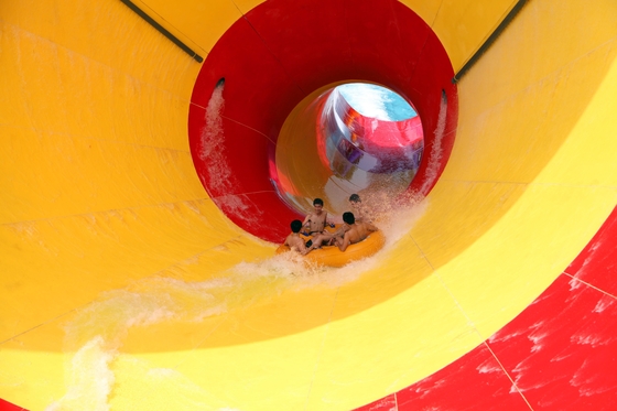 Το έξοχο νερό φίμπεργκλας ανεμοστροβίλου γλιστρά το ύψος πλατφορμών 14.6m για τους ενηλίκους Themed