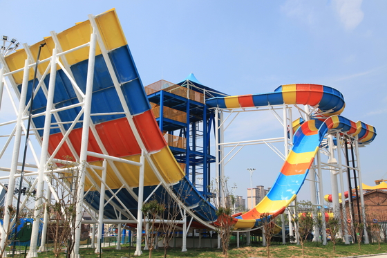 Αναβαθμίστε το Water Park σας με ανθεκτικές νεροτσουλήθρες από fiberglass σχεδιασμένες για τσουλήθρα μπούμερανγκ