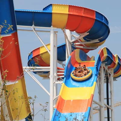 Αναβαθμίστε το Water Park σας με ανθεκτικές νεροτσουλήθρες από fiberglass σχεδιασμένες για τσουλήθρα μπούμερανγκ