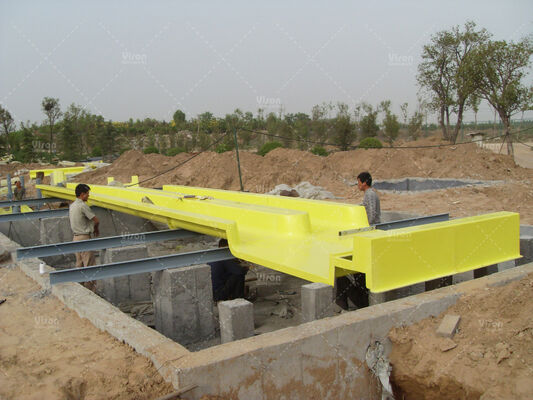 Ανθεκτική νεροτσουλήθρα από Fiberglass Boomerang με 18,75 μέτρα ύψος και 1080 αναβάτες/ώρα χωρητικότητα για θαλάσσια πάρκα