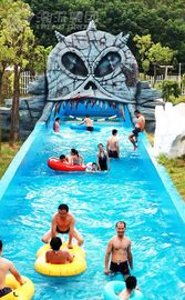 Εξοπλισμός πάρκων Aqua φίμπεργκλας για τον οκνηρό ποταμό ξενοδοχείων, οικογένεια στις θερινές διακοπές στο πάρκο Aqua