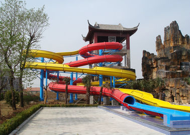 Ο εξοπλισμός Waterpark, ανοικτή/στενή σπειροειδής φωτογραφική διαφάνεια φίμπεργκλας, νερό συνήθειας γλιστρά το ύψος 11m